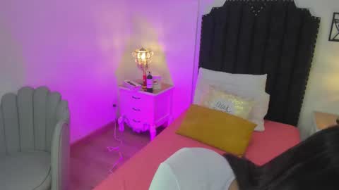 Snapshot of cherrylady2 chatting on 12/22/25, 12:24 Cherry online show from 12/22/25, 12:24