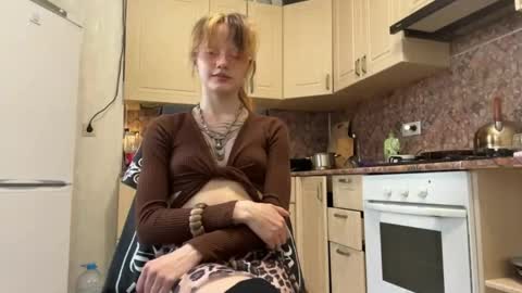 Snapshot of cherrylcornes chatting on 05/09/26, 04:12 Nika online show from 05/09/26, 04:12