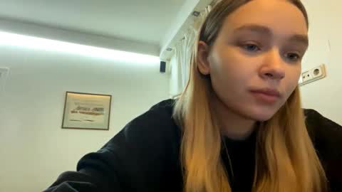 Lei online show from 02/24/26, 04:05