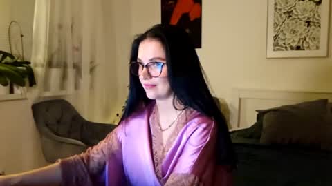 Snapshot of cherryluxe_ chatting on 06/10/26, 08:41 Kira online show from 06/10/26, 08:41
