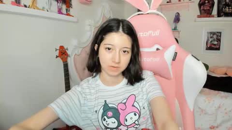 Snapshot of cherrymafer666 chatting on 03/19/26, 02:37 cherrycute666 online show from 03/19/26, 02:37