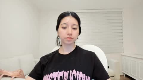 Snapshot of cherrymafer666 chatting on 04/10/26, 03:34 cherrycute666 online show from 04/10/26, 03:34