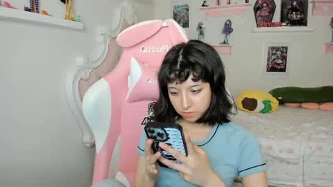 Snapshot of cherrymafer666 chatting on 07/04/26, 02:07 cherrycute666 online show from 07/04/26, 02:07