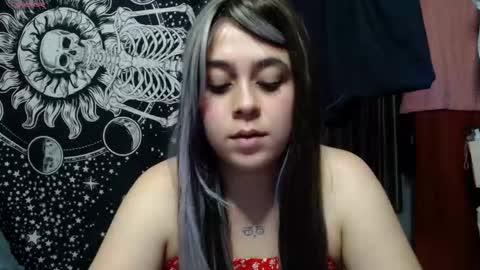 cherrypeach_ online show from 10/02/25, 05:58