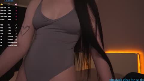 Snapshot of cherrystoun chatting on 03/19/26, 11:09 Katrine online show from 03/19/26, 11:09