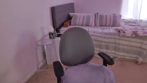 Snapshot of cherryvonfairy chatting on 10/15/25, 06:08 Cheravona CherryVonFairy online show from 10/15/25, 06:08