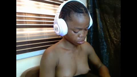 Snapshot of cherryxpussy chatting on 02/10/25, 02:16 cherryxpussy online show from 02/10/25, 02:16