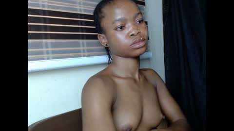 Snapshot of cherryxpussy chatting on 02/11/25, 05:18 cherryxpussy online show from 02/11/25, 05:18