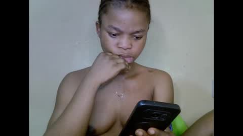 Snapshot of cherryxpussy chatting on 10/07/25, 12:02 cherryxpussy online show from 10/07/25, 12:02