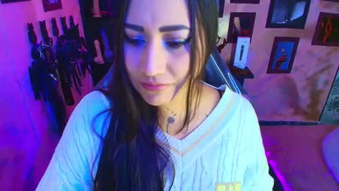 Snapshot of cherryy_bombshelll chatting on 01/08/26, 05:04 cherry online show from 01/08/26, 05:04