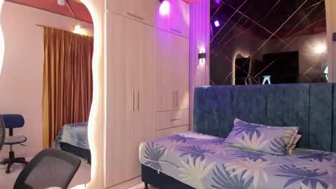 Cherry  Kathalina online show from 09/12/25, 11:10