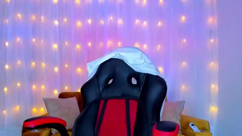 Snapshot of cherylbutler chatting on 12/20/24, 02:08 Cheryl online show from 12/20/24, 02:08