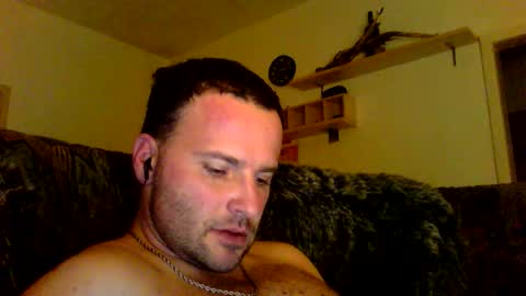 Snapshot of cheryloverboy chatting on 02/05/26, 02:05 cheryloverboy online show from 02/05/26, 02:05
