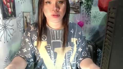 chescahotxxxl online show from 02/11/25, 05:37