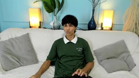 Snapshot of cheys_mast chatting on 03/25/26, 06:36 Cheys online show from 03/25/26, 06:36