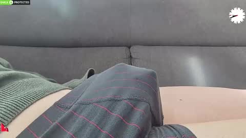 Snapshot of chezmonsieur_g chatting on 03/28/26, 07:41 Grey online show from 03/28/26, 07:41