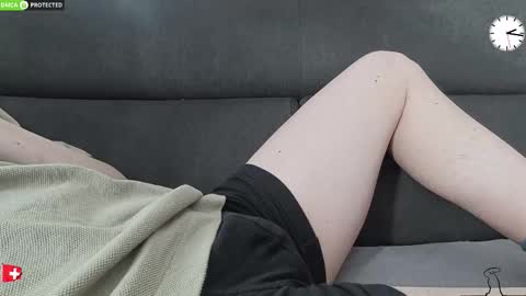 Snapshot of chezmonsieur_g chatting on 03/29/26, 12:16 Grey online show from 03/29/26, 12:16