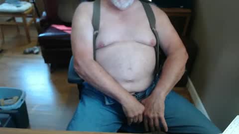 Snapshot of chgodad chatting on 10/07/25, 07:55 chgodad online show from 10/07/25, 07:55