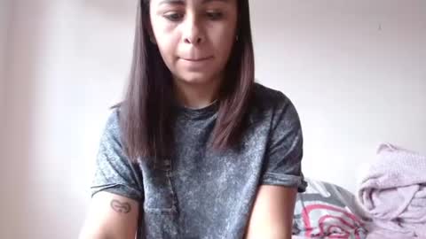 Snapshot of chiara_20 chatting on 06/21/26, 04:09 Airam online show from 06/21/26, 04:09