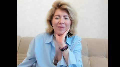 Snapshot of chicafortuna chatting on 07/01/26, 02:13 NBFG online show from 07/01/26, 02:13