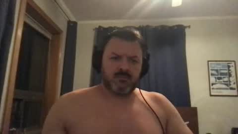 Snapshot of chicagoguy7183 chatting on 10/27/25, 01:42 chicagoguy7183 online show from 10/27/25, 01:42