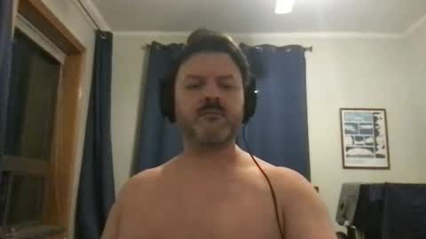 Snapshot of chicagoguy7183 chatting on 12/22/25, 05:26 chicagoguy7183 online show from 12/22/25, 05:26