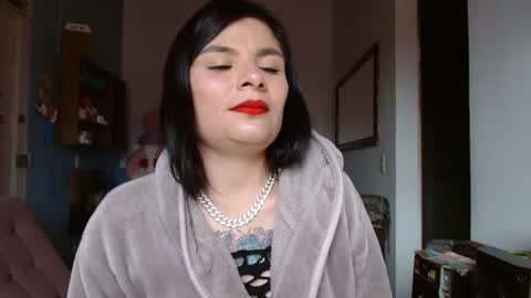 Snapshot of chicarita_fire chatting on 09/16/25, 08:21 Channel Fire online show from 09/16/25, 08:21