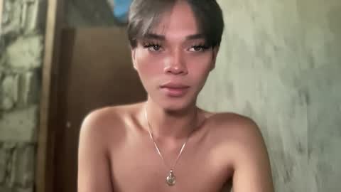 Snapshot of chichay_addams chatting on 11/16/25, 02:17 Addams online show from 11/16/25, 02:17