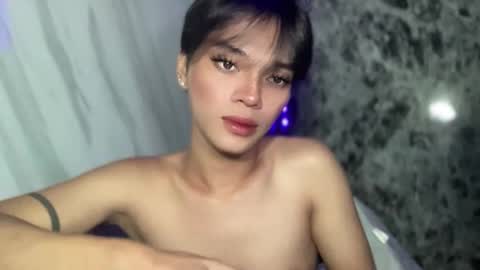 Snapshot of chichay_addams chatting on 12/21/25, 04:41 Addams online show from 12/21/25, 04:41