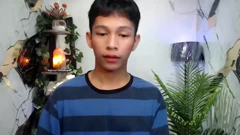 Snapshot of chick_renz chatting on 10/09/25, 04:38 chick_renz online show from 10/09/25, 04:38