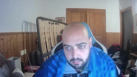 chicomallorca96 online show from 02/05/25, 10:08