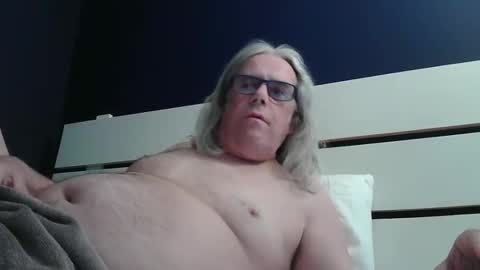 chiguitar online show from 02/14/26, 03:09