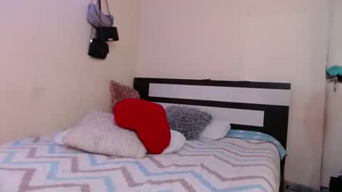 Snapshot of chikandela chatting on 10/28/25, 09:06 Valentina online show from 10/28/25, 09:06