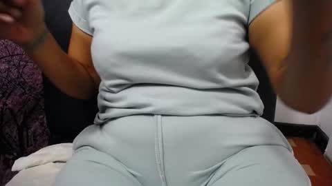 Chikys   online show from 11/12/25, 02:39