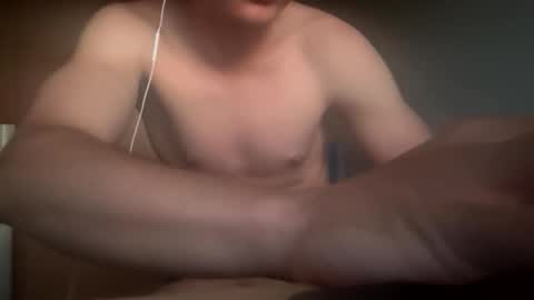 chill_fit_guy online show from 06/03/26, 01:30
