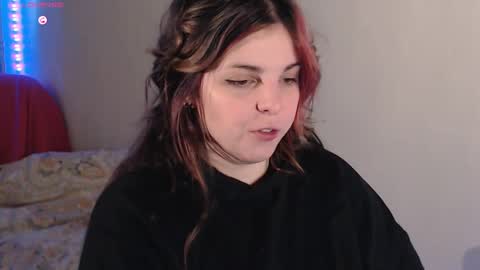 Snapshot of chill_saya chatting on 02/05/25, 11:34 Saya online show from 02/05/25, 11:34