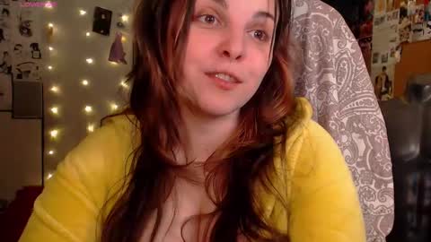 Snapshot of chill_saya chatting on 09/30/25, 12:37 Saya online show from 09/30/25, 12:37