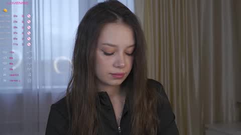 Nicole online show from 09/24/25, 05:11