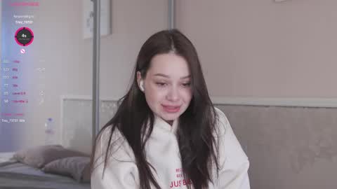 Snapshot of chillgirlll chatting on 04/26/26, 05:16 Nicole online show from 04/26/26, 05:16