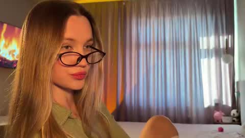 Goddess Vika - owner of all ur money online show from 03/20/26, 01:49