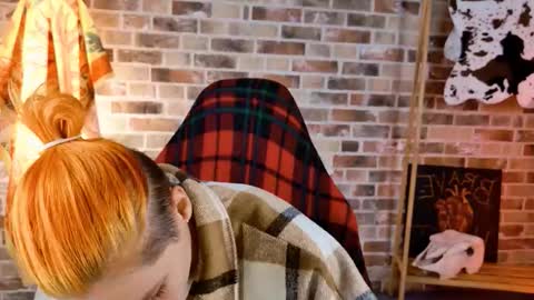 Bella online show from 09/19/25, 05:31