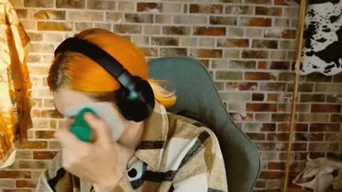 Bella online show from 11/11/25, 09:09