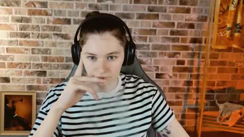 Bella online show from 12/19/25, 09:49