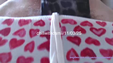Snapshot of chillwithcamii chatting on 03/12/25, 10:37 yoursensualparadise online show from 03/12/25, 10:37