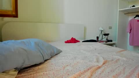 Snapshot of chillwithcamii chatting on 09/30/25, 06:07 yoursensualparadise online show from 09/30/25, 06:07