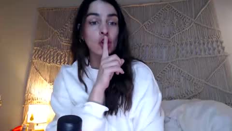 Snapshot of chillwithcamii chatting on 03/16/26, 12:09 yoursensualparadise online show from 03/16/26, 12:09