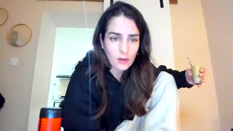 Snapshot of chillwithcamii chatting on 03/28/26, 02:05 yoursensualparadise online show from 03/28/26, 02:05