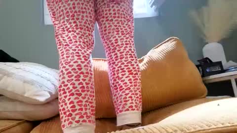 Snapshot of chillwithcamii chatting on 04/11/26, 12:20 yoursensualparadise online show from 04/11/26, 12:20