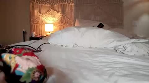 Snapshot of chillwithcamii chatting on 05/11/26, 02:45 yoursensualparadise online show from 05/11/26, 02:45