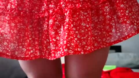 Snapshot of chillwithcamii chatting on 07/09/26, 11:03 yoursensualparadise online show from 07/09/26, 11:03